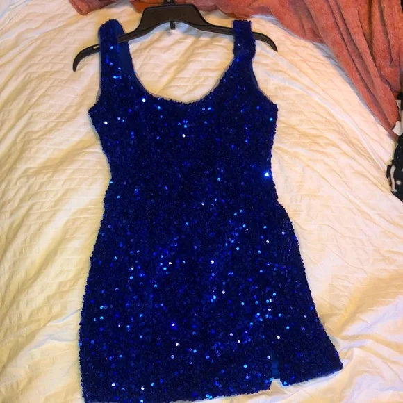 american threads sequin dress Giselle Disc Sequin Bodycon Mini Dress